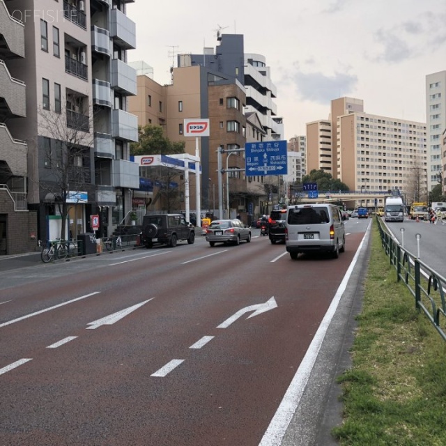 鈴木ビル ビル前面道路