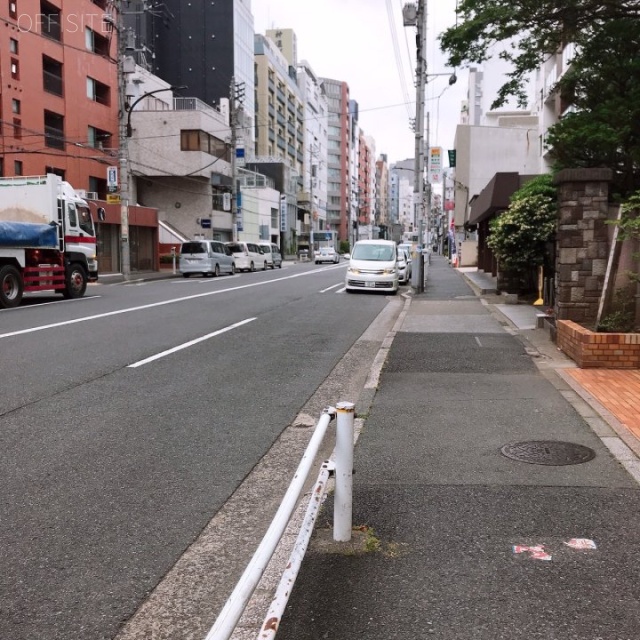 VORT南青山Ⅰ ビル前面道路