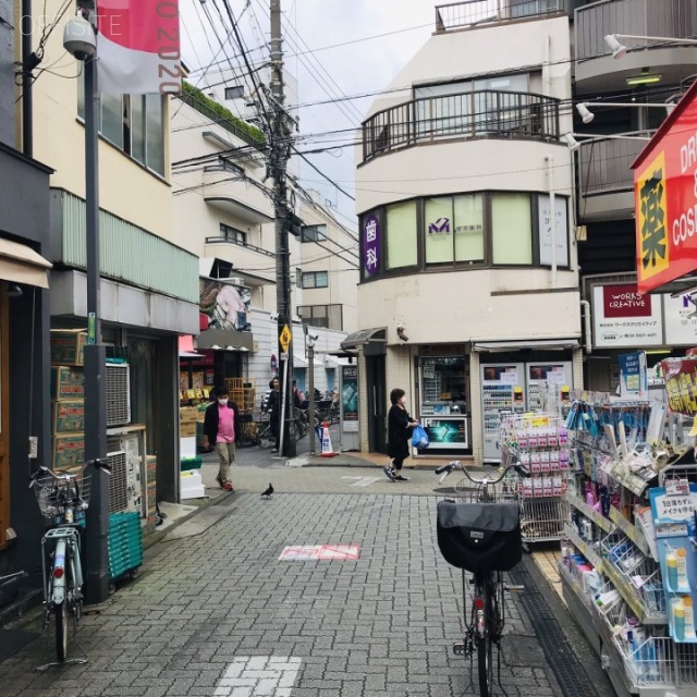 三貴丸ビルⅢ ビル前面道路