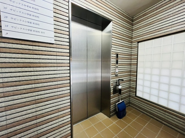 町田森野1丁目ビル　エントランス
