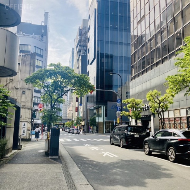 国際善隣会館 ビル前面道路