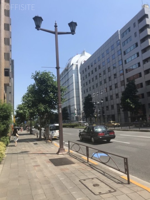 住友不動産半蔵門駅前ビル ビル前面道路