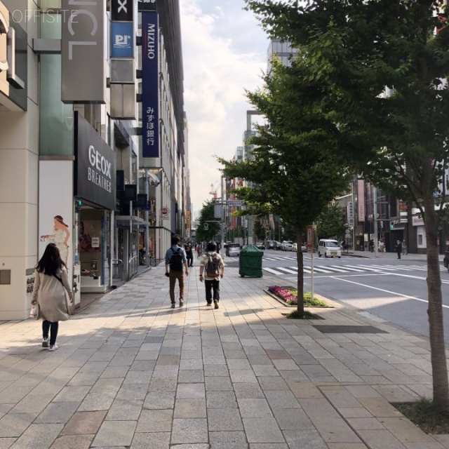 銀座プラザ58 前面は中央通り