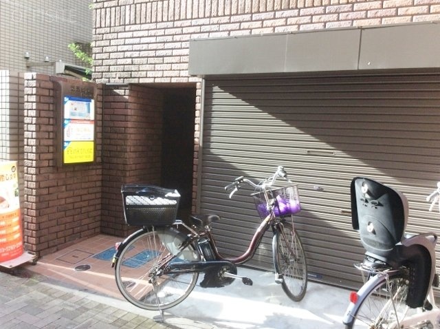 芝五ビル エントランス