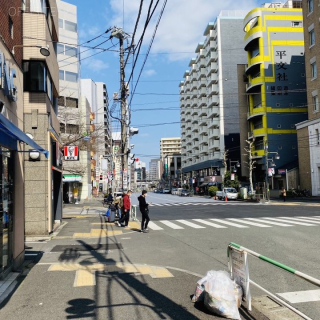 いちご南大塚ビル ビル前面道路