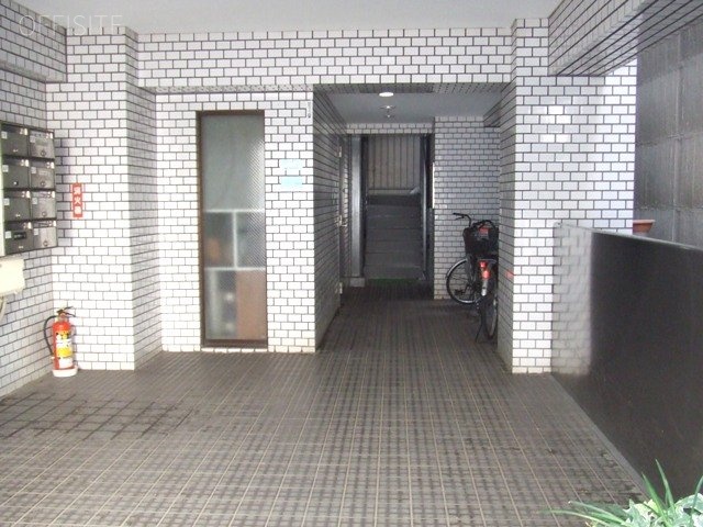 レジェンド岩本町ビル エントランス