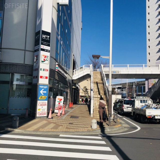 パルロード3 ビル前面道路