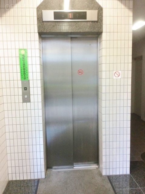 中條ビル エレベーター