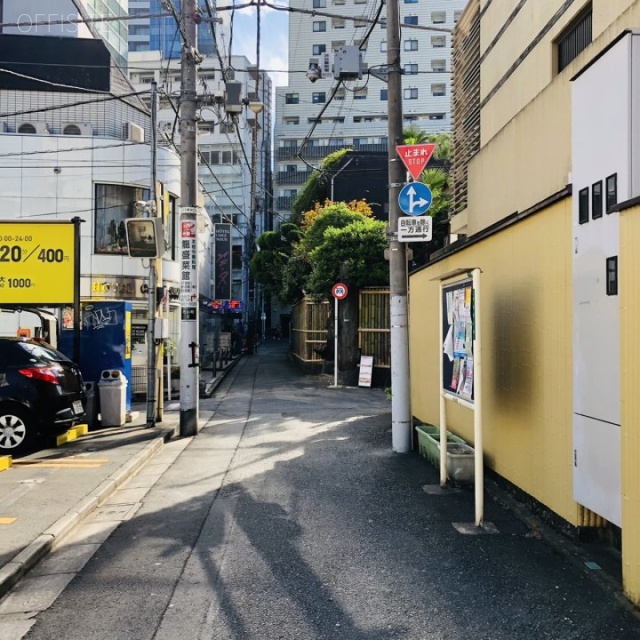 レガリアヒルズ渋谷道玄坂 ビル前面道路