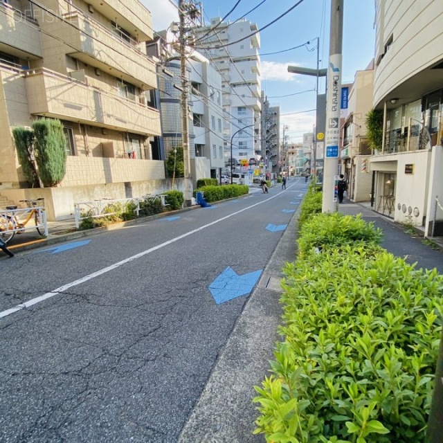 木島ビル 2階【201】 29.30坪　ビル前面道路