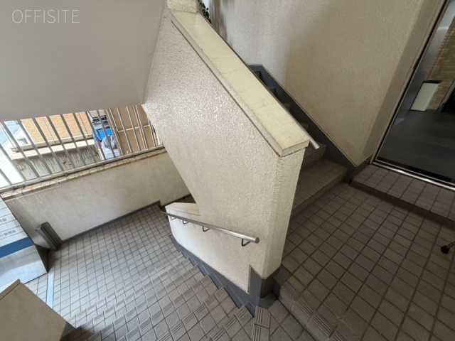SPビル 階段