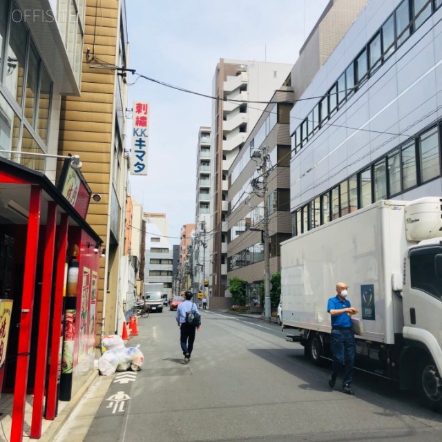 シャンピア秋葉原ビル ビル前面道路