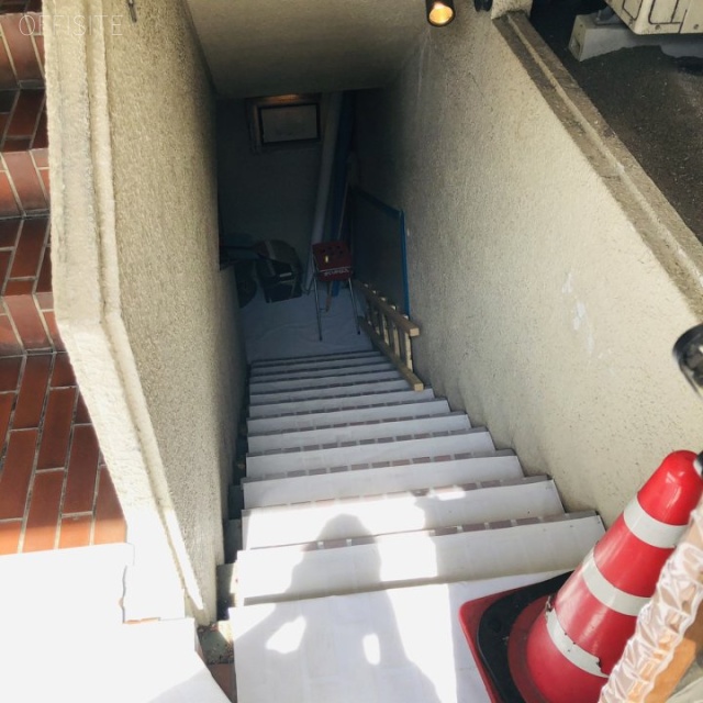 ミツワ神保町ビル エントランス