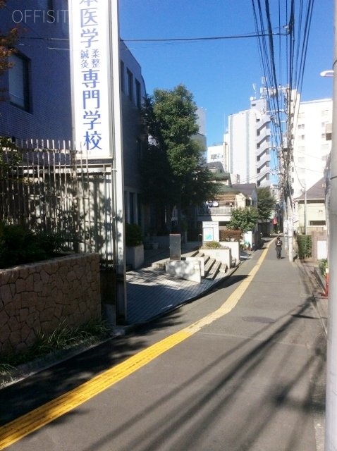 エルヴェ内堀 ビル周辺道路