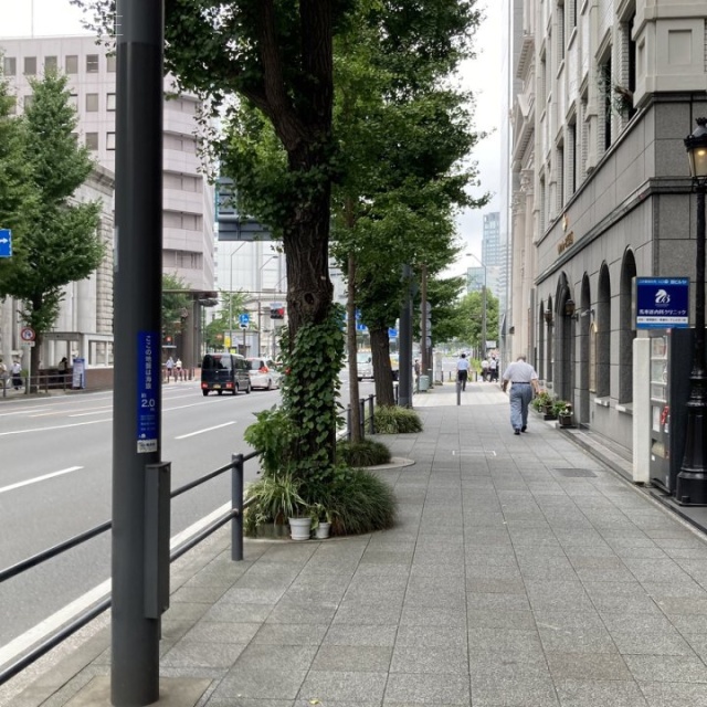 朝日生命横浜本町ビル ビル前面道路