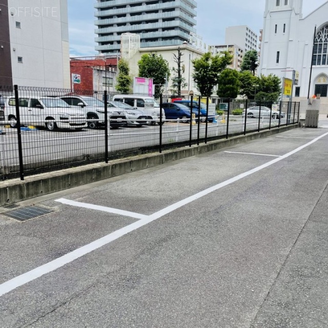 アーバンネット布池ビル 駐車場