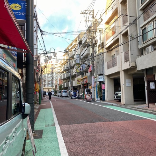 近藤ビル ビル前面道路