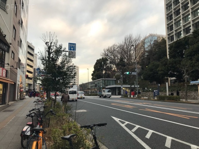 M・Kビル ビル前面道路