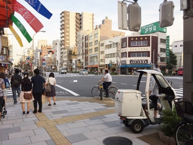 松が谷213ビル ビル前面道路