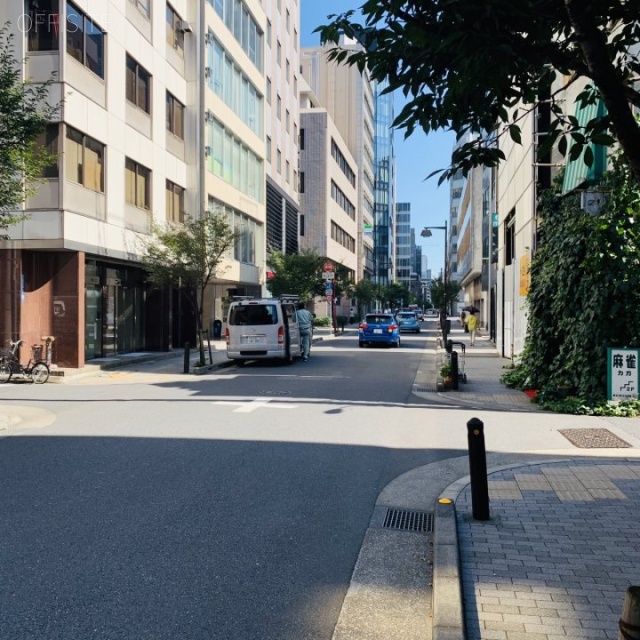 日本橋銀三ビル ビル前面道路