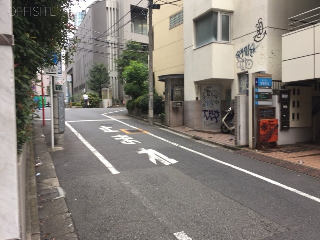 ニュー青山ビル 周辺道路