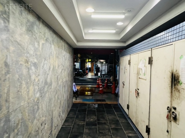 リュミエ西葛西ビル　エントランス