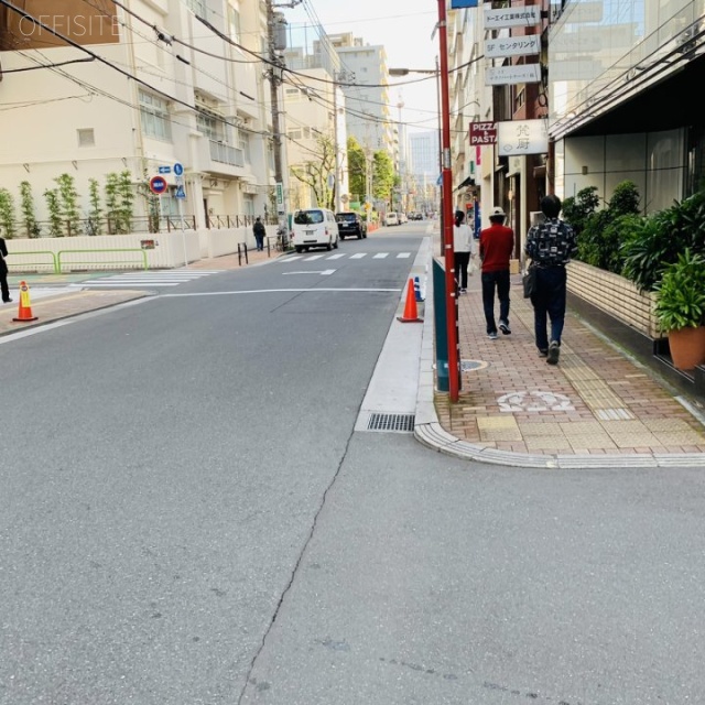 第二龍馬ビル ビル前面道路