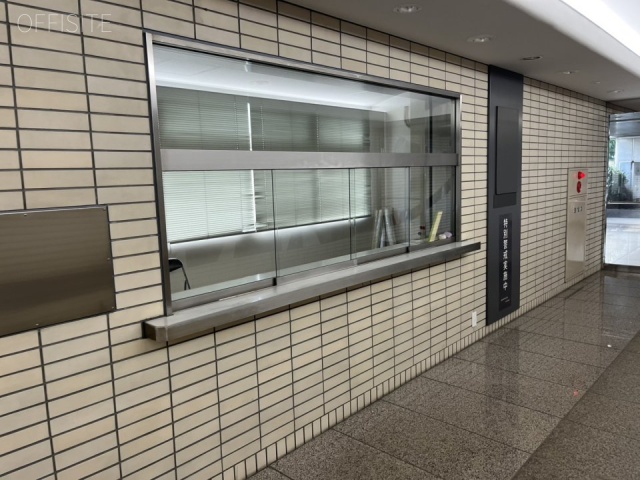 OSビル エントランス