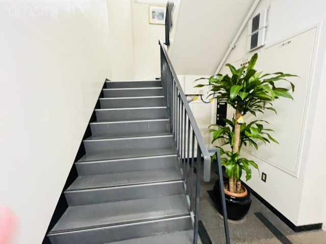 山田ビル　エントランス