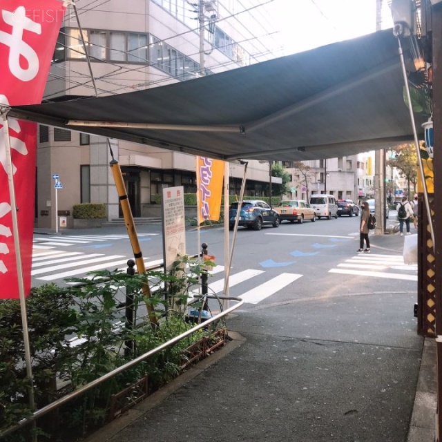 明輝ビル ビル前面道路