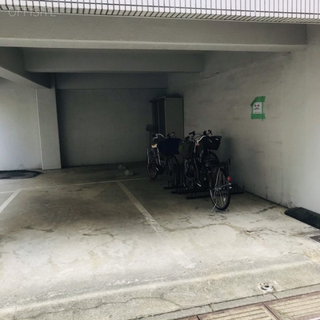 シンコービル 駐車場