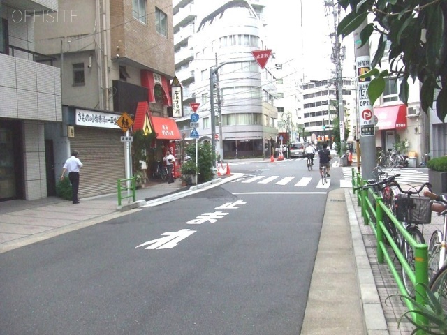 DKK東日本橋ビル ビル前面道路