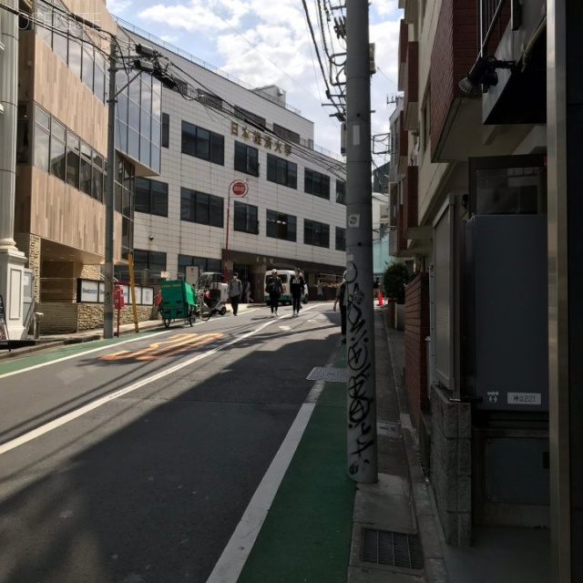 VORT渋谷桜丘 ビル前面道路