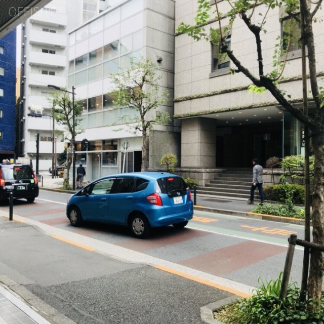 一番町SQUARE ビル前面道路