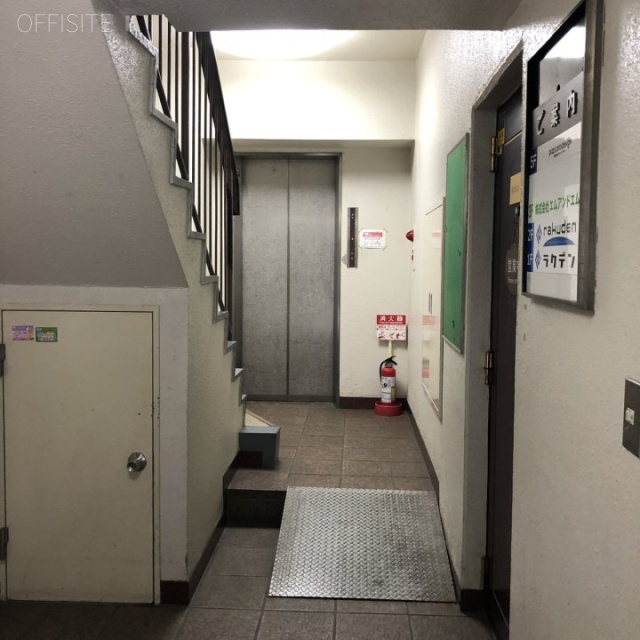 池三ビル エントランス