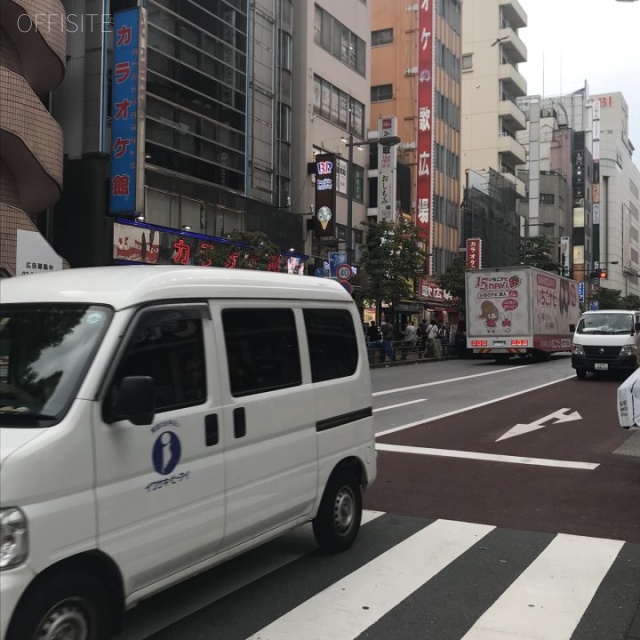 丸忠ビル ビル前面道路