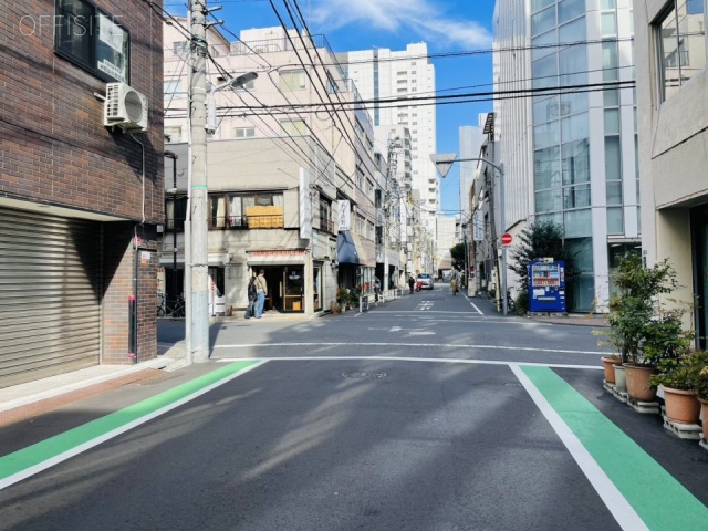 メグミビル 前面道路
