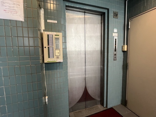SATSUTAビル　エントランス