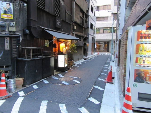 藤ビル ビル前面道路
