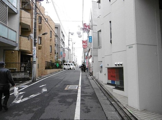 コート桜上水 ビル前面道路