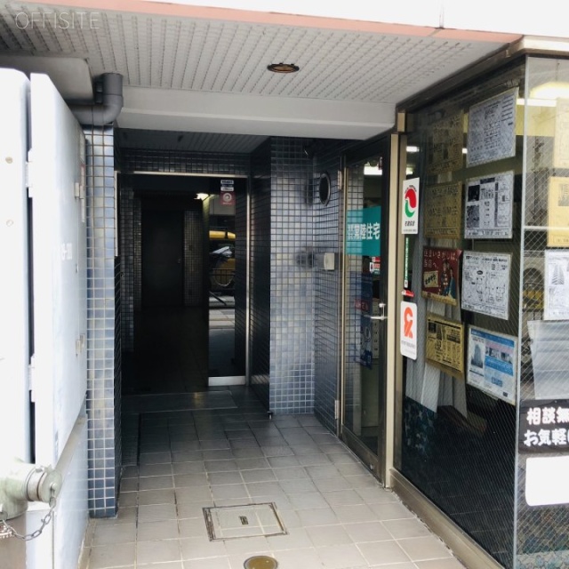 渡井ビル エントランス
