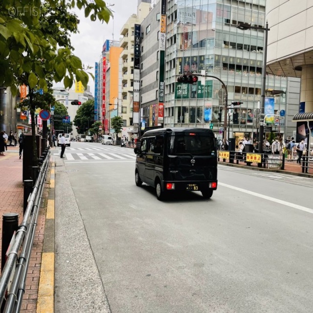 清水ビル ビル前面道路