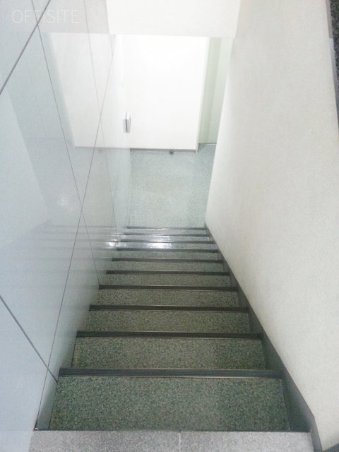 滝ビル 階段