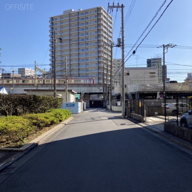 KDX川崎駅前本町ビル 前面道路