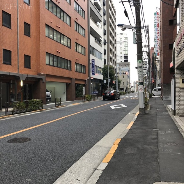 湯島MDビル ビル前面道路