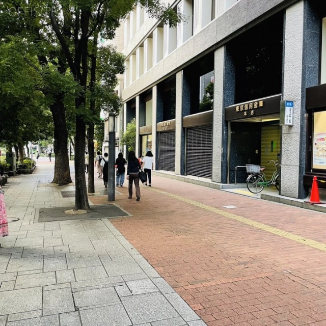 東京信用金庫本店ビル 前面道路