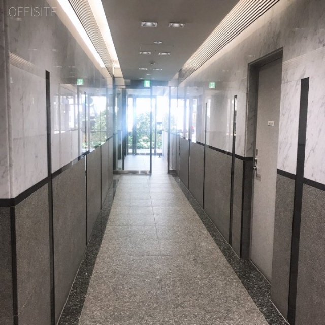 友泉東日本橋駅前ビル エントランス