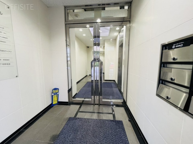 渡辺西新宿ビル　エントランス