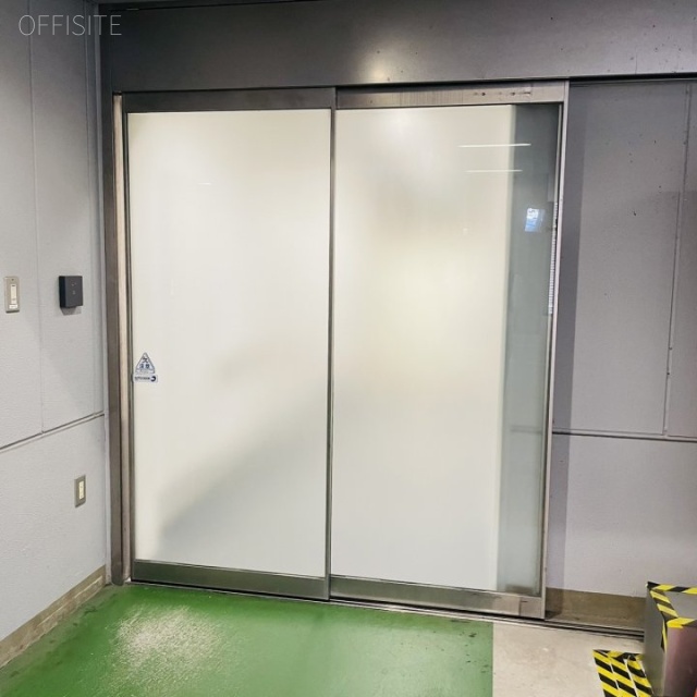 名古屋錦フロントタワー　通用口
