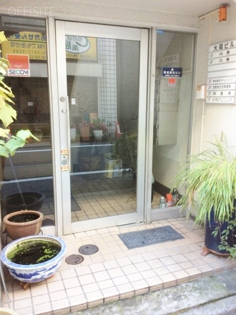 大同ビル エントランス